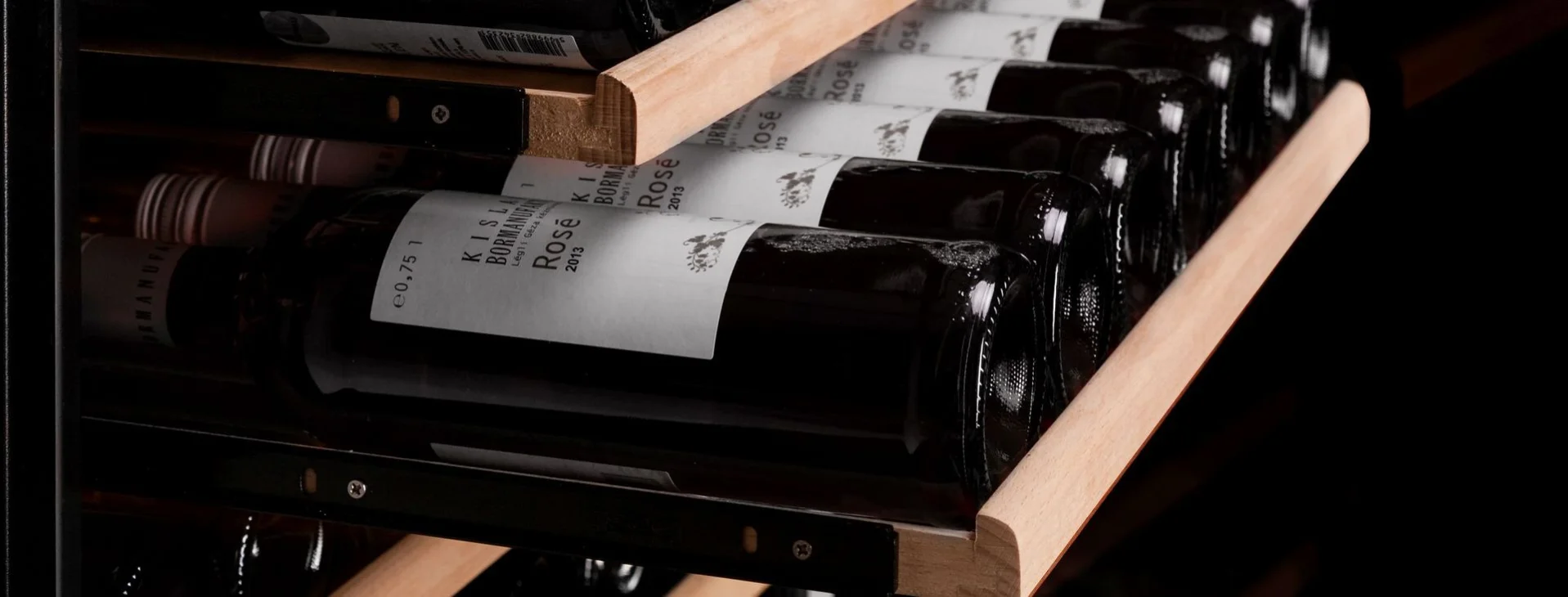 TELESCOPIC WOODEN SHELVES